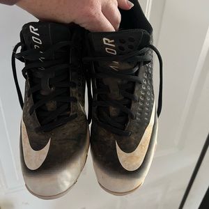 Mens cleats. Nike vapor size 8.5